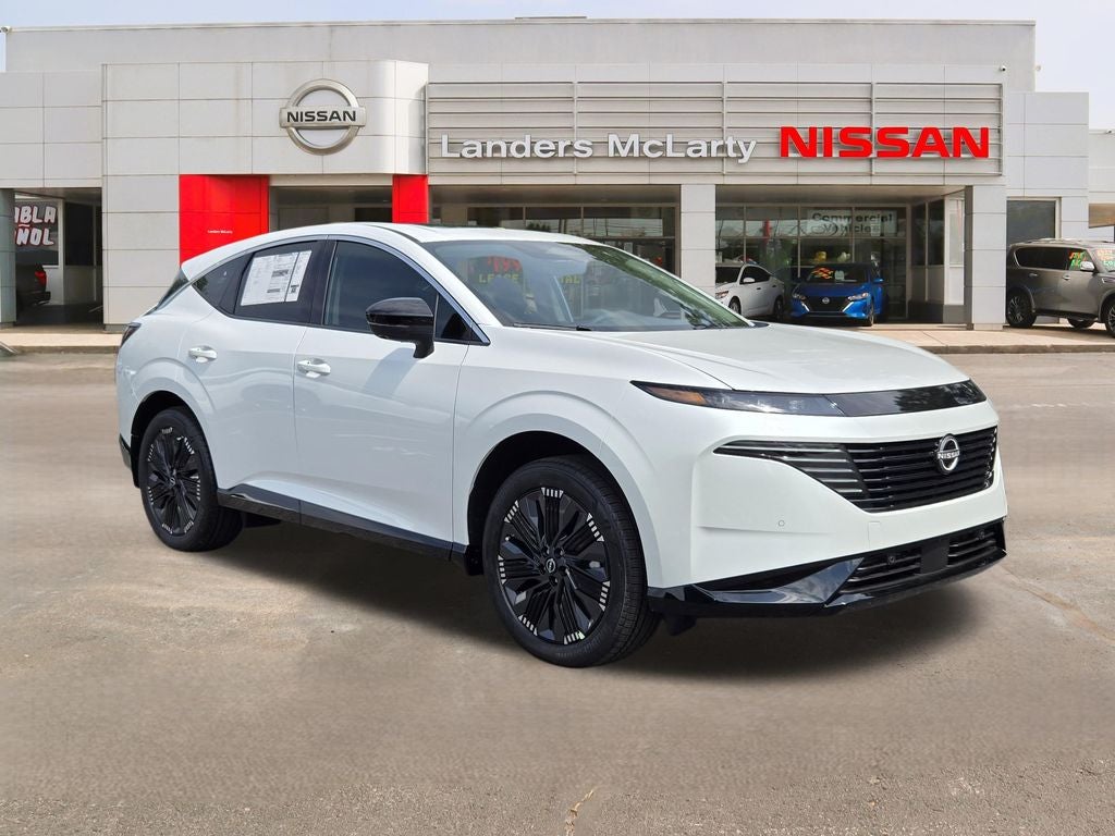 2026 Nissan Murano Platinum in Everest White Pearl Tricoat — front three-quarter view