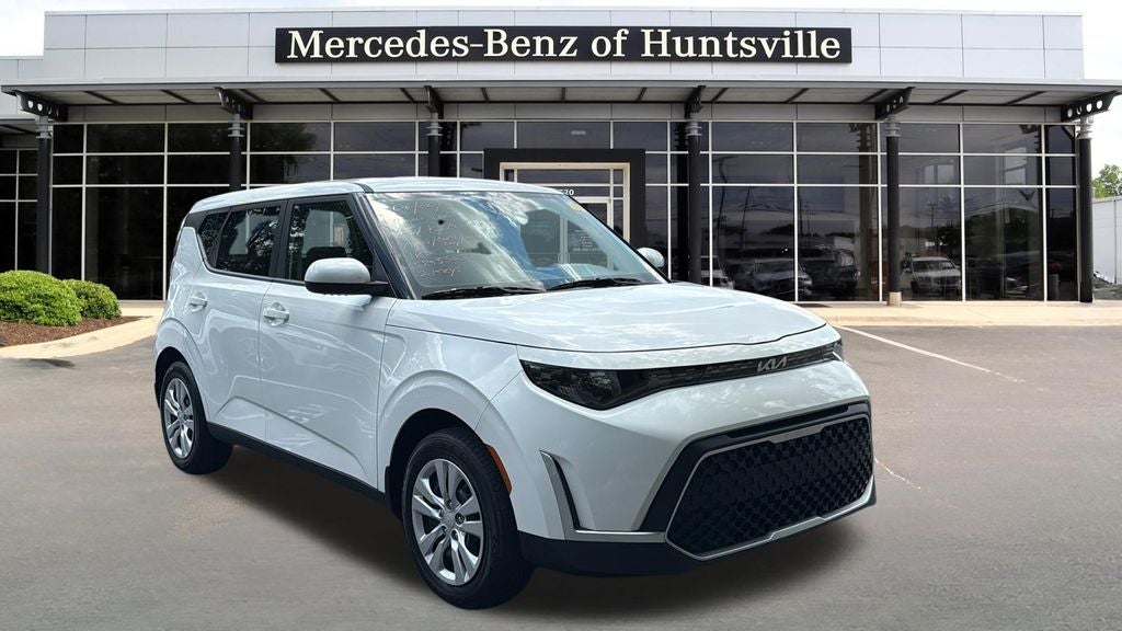 2025 Kia Soul LX in Snow White Pearl — front three-quarter view